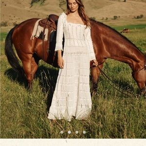 Doen White Long Sleeve Lace Dress